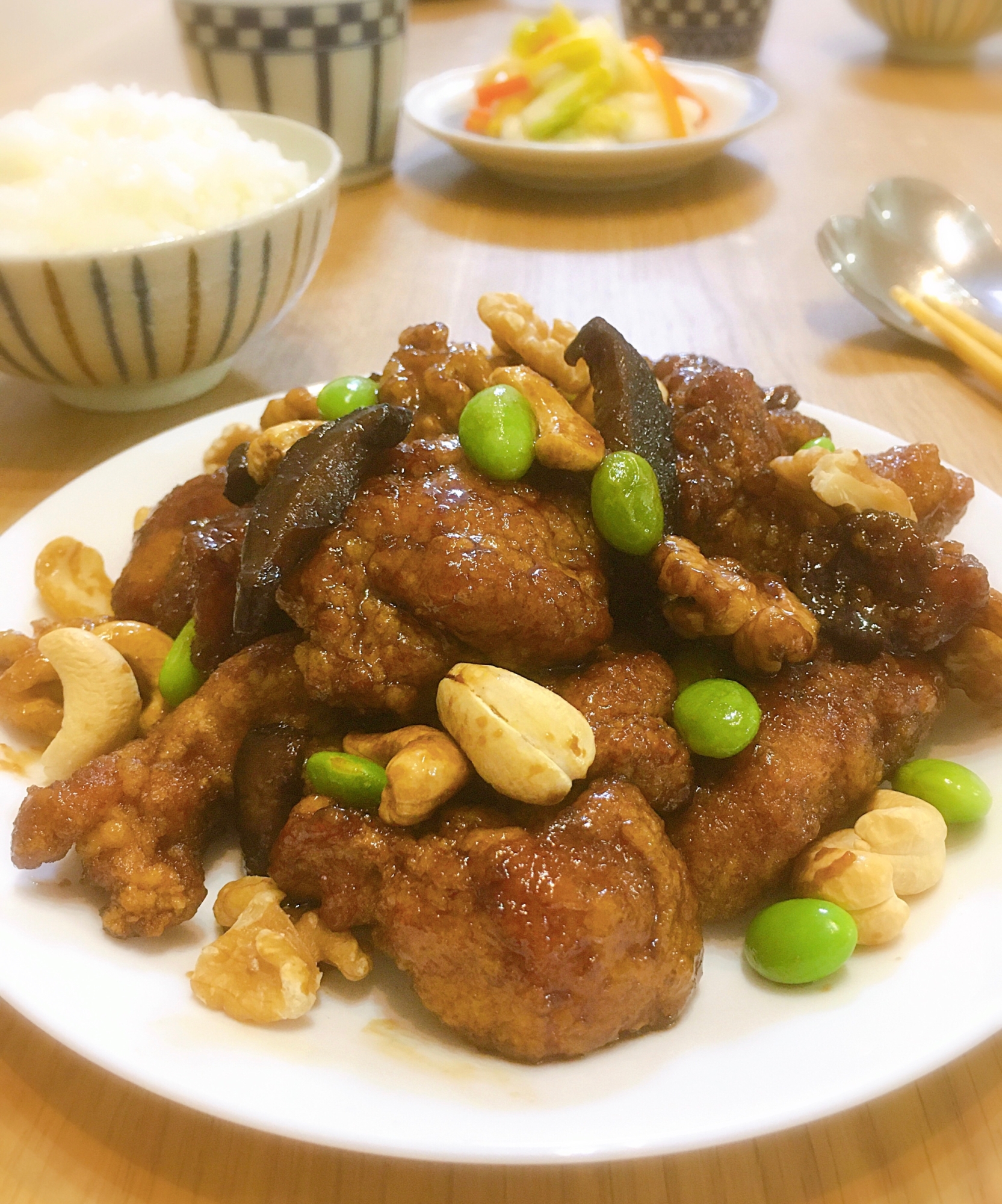 黒酢の風味♡カシューナッツと唐揚げの黒酢醤油炒め♪