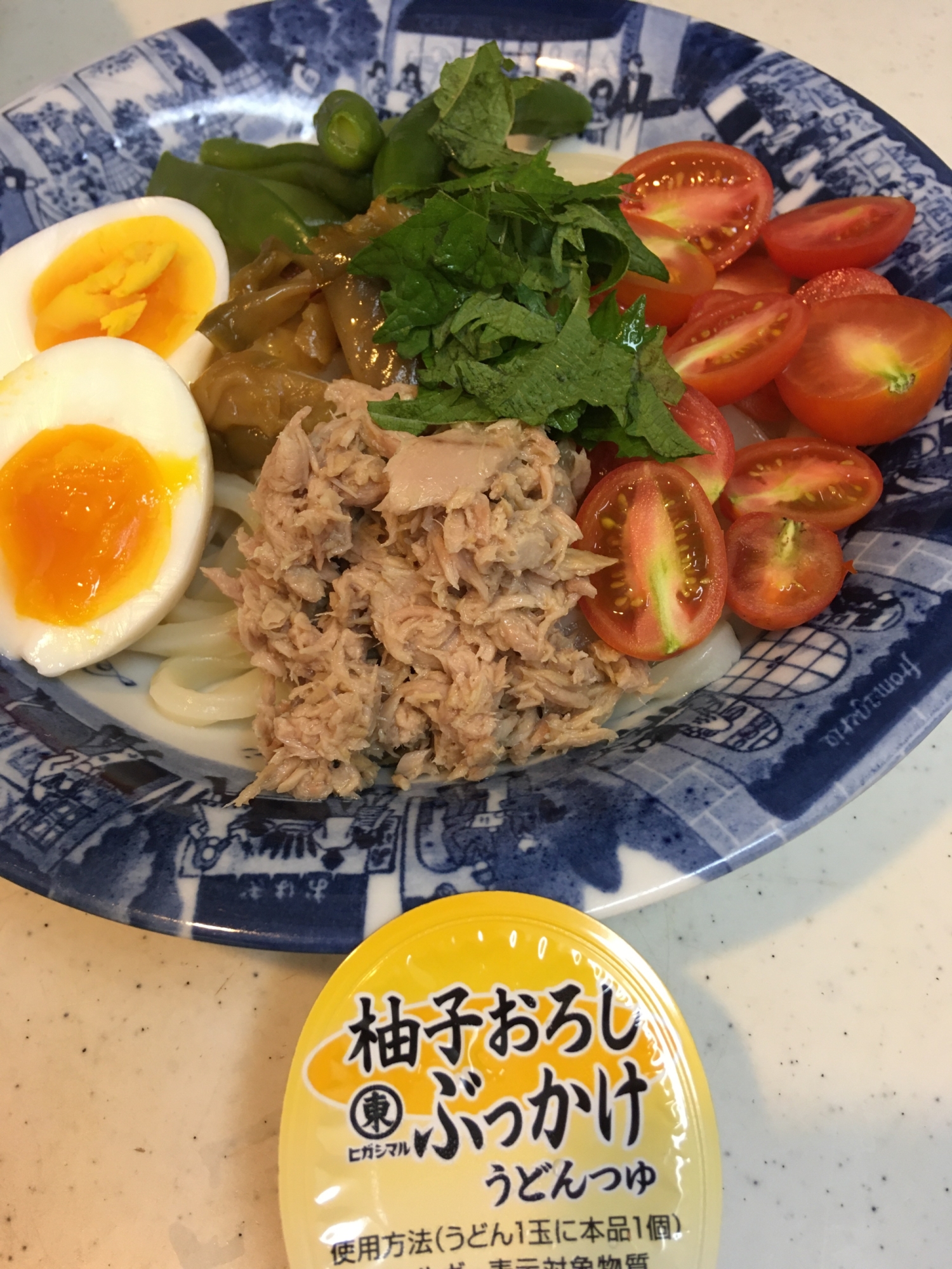 麺に絡むつゆを使って❗️簡単で美味しい冷うどん