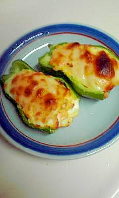 ピーマンの茹で卵詰め焼き