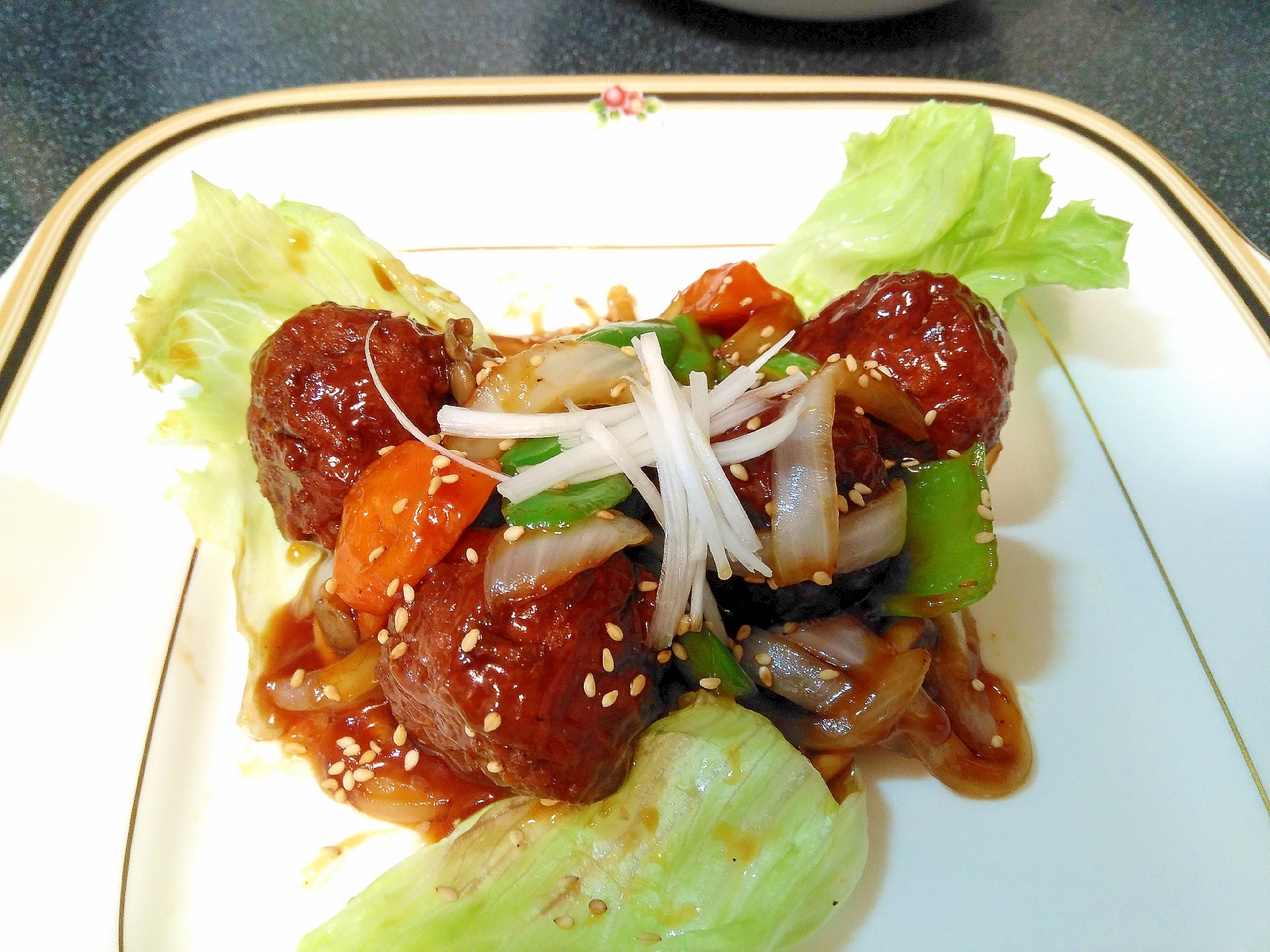 冷凍肉団子タレ付きで❢野菜たっぷり黒酢酢豚風肉団子