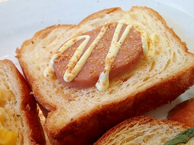 大蒜・オニオン香る　おさかなのハンバーグチーズデニ