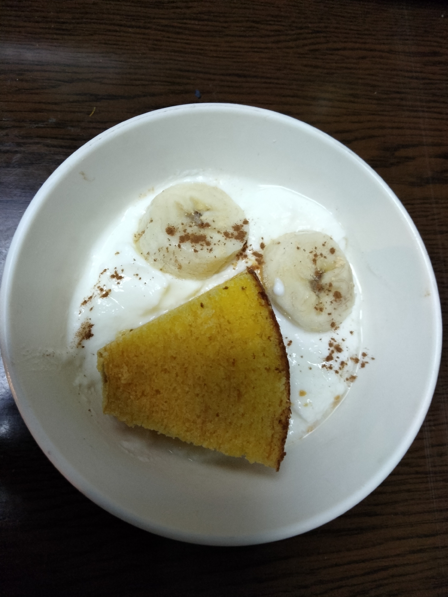 今日のヨーグルト♡バナナ&バウムクーヘン