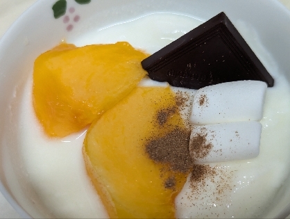 柿とチョコとマシュマロのヨーグルト