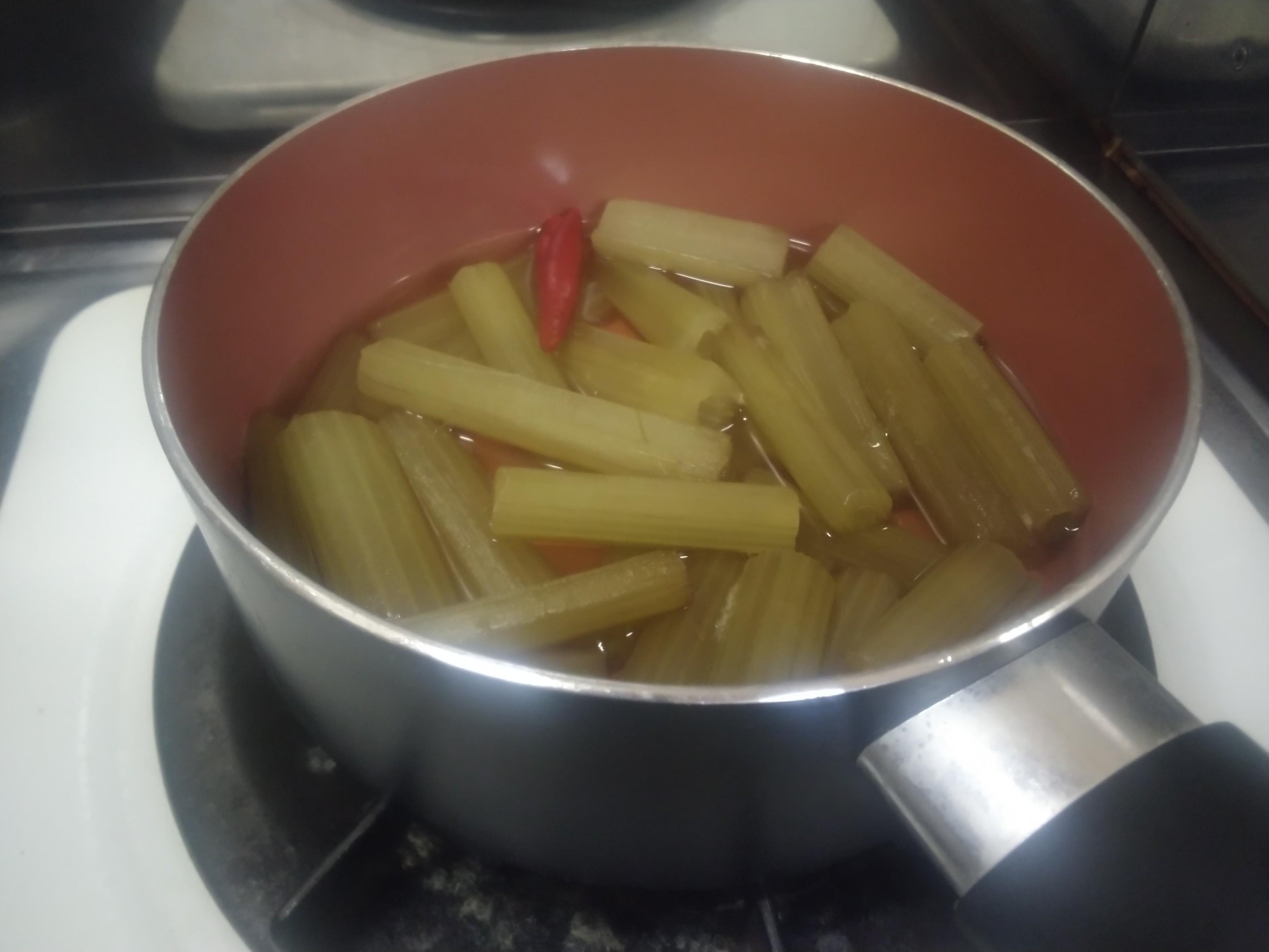 フキの青煮