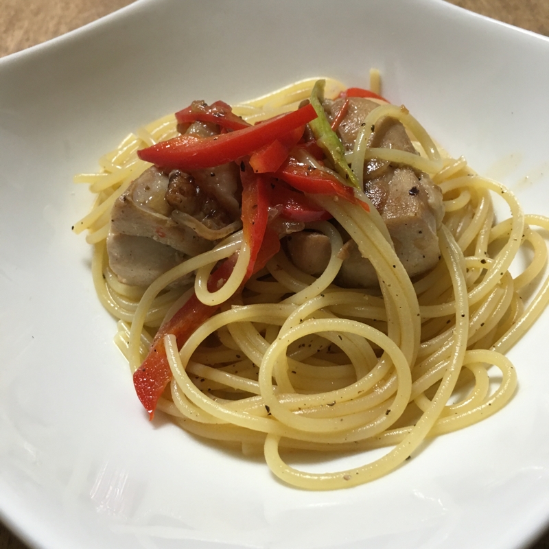 鶏肉とパプリカのパスタ