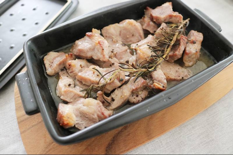 グリラーミニで作る 豚バラ肉のレモンハーブグリル レシピ 作り方 By 楽天出店店舗 アンジェ Web Shop 楽天レシピ グリラーミニで作る 豚バラ肉のレモンハーブグリル レシピ 作り方 By 楽天出店店舗 アンジェ Web Shop 楽天レシピ