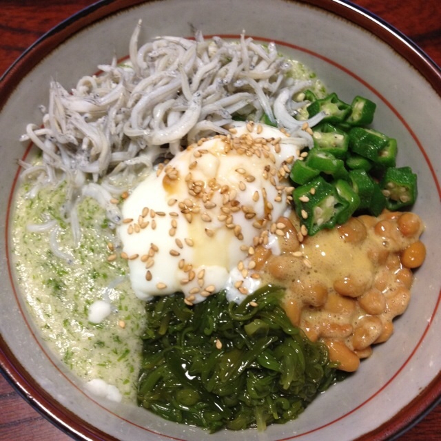 ネバトロしらす丼