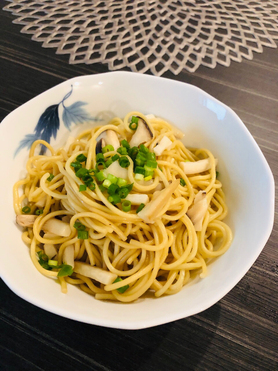 副菜焼きそば☆エリンギの醤油バター焼きそば