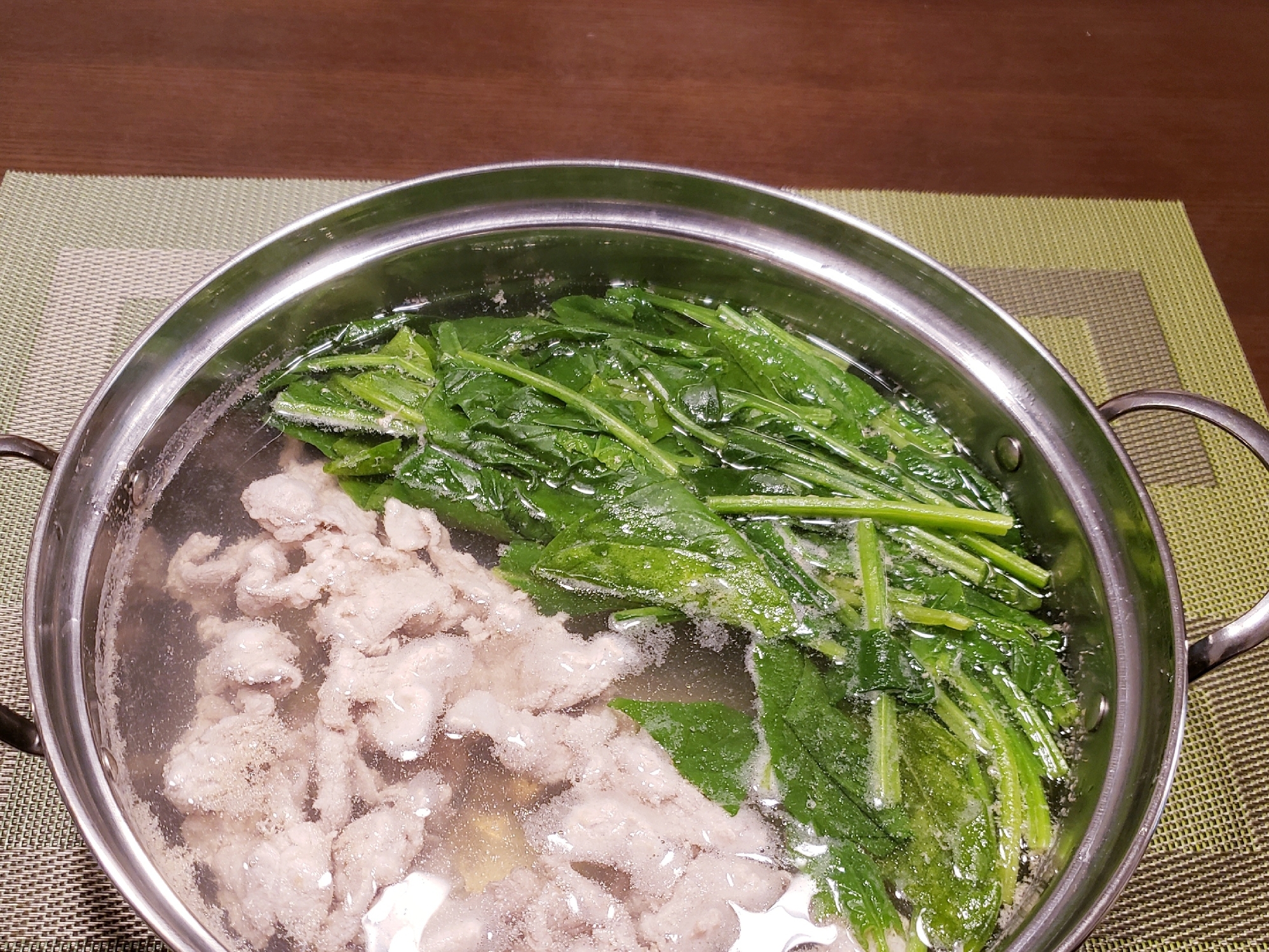 簡単！ほうれん草と豚肉で 常夜鍋