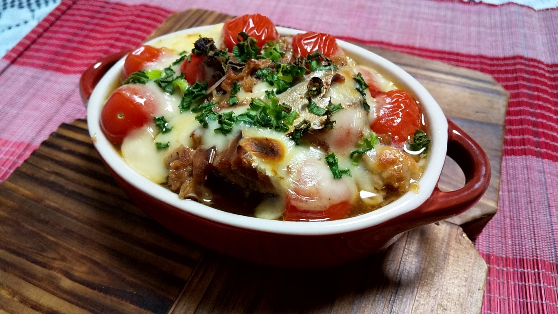 おつまみレシピ サバの味噌煮缶とトマトのチーズ焼き レシピ 作り方 By ゆきやま 楽天レシピ