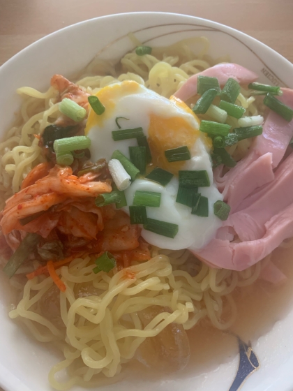 ランチに♪簡単ひんやり♪中華麺で盛岡冷麺風☆