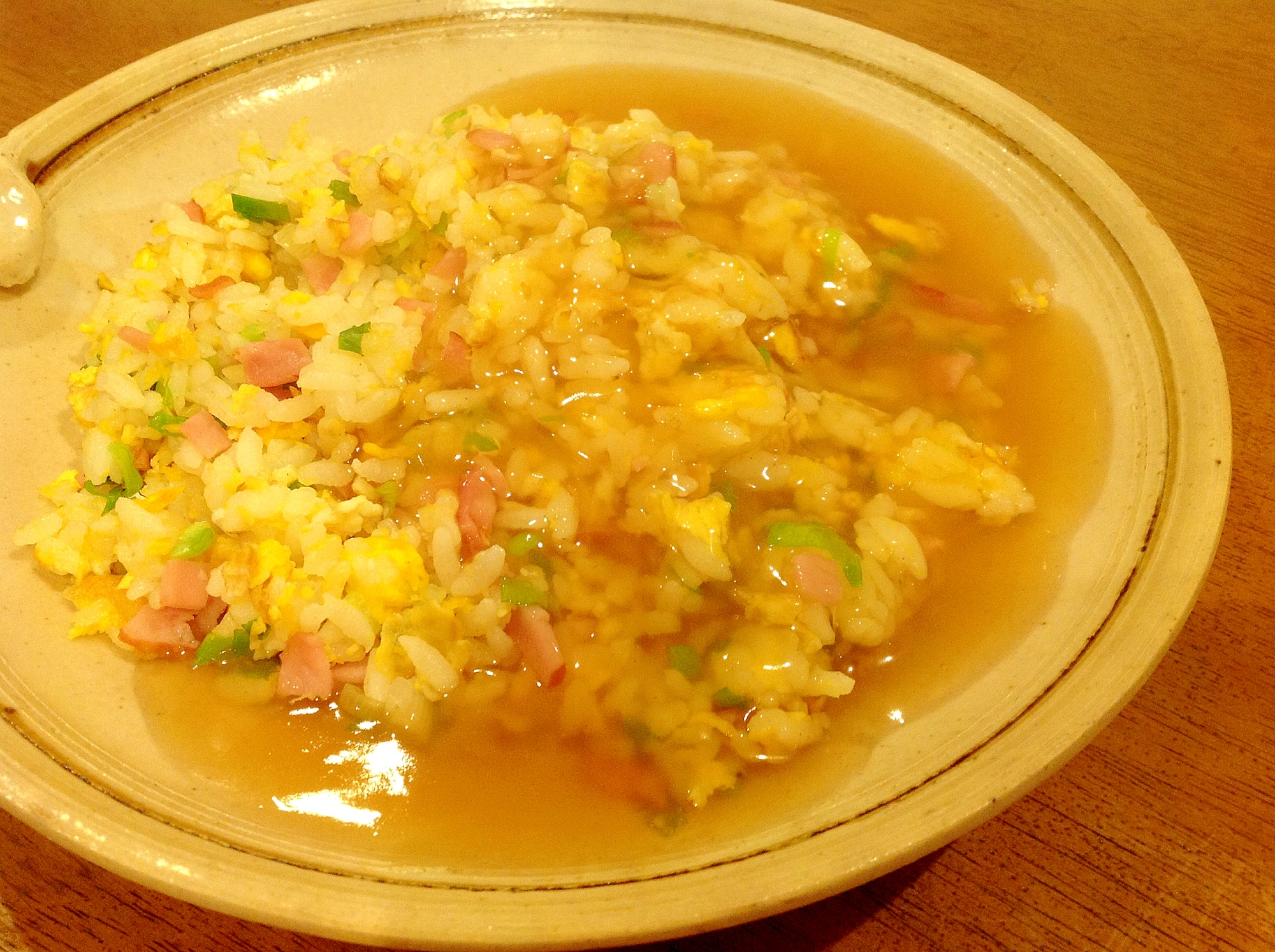 トロッと食べやすい！あんかけチャーハン