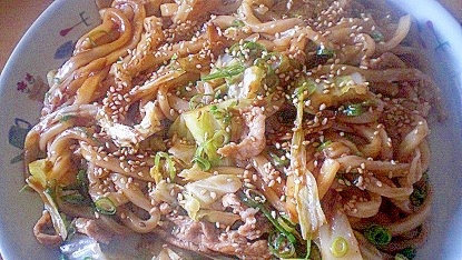 　 「味付け胡麻かけレタス焼うどん」　　　♪♪