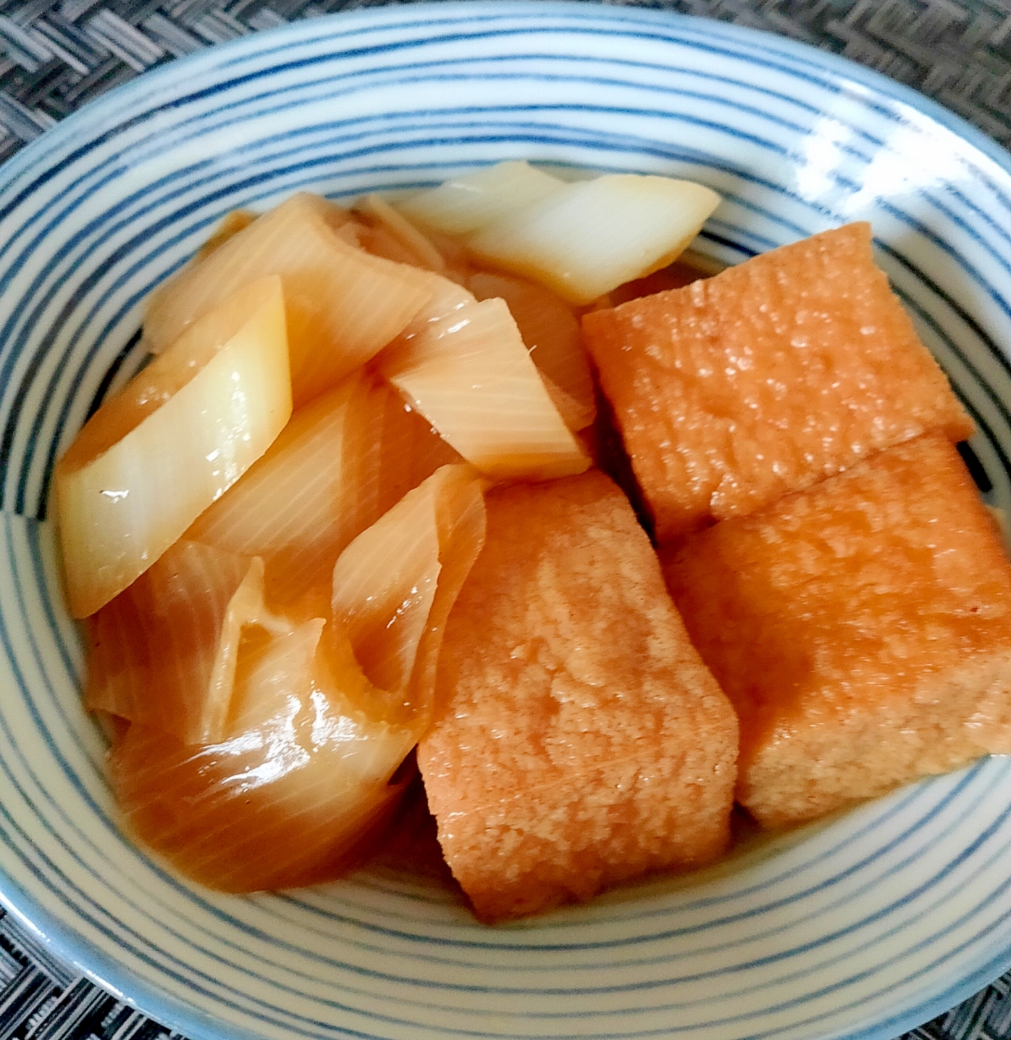 厚揚げと極太ネギの生姜入りで炊いたん