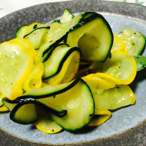 もう一品に ズッキーニのサラダ レシピ 作り方 By とまーぬ 楽天レシピ もう一品に ズッキーニのサラダ レシピ 作り方 By とまーぬ 楽天レシピ