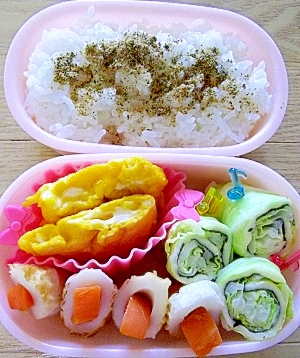 くるくるきゃべつとちくわにんじん弁当