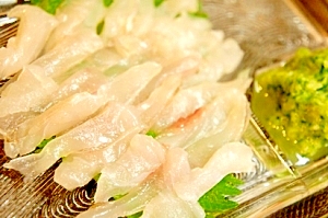 カワハギのお造り 蓼酢風のおろし酢キュウリを添えて レシピ 作り方 By 酔いどれんぬ 楽天レシピ カワハギのお造り 蓼酢風のおろし酢キュウリを添えて レシピ 作り方 By 酔いどれんぬ 楽天レシピ