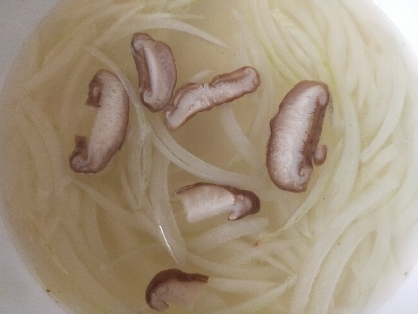 椎茸と玉ねぎのスープ