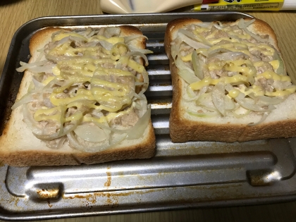 食パンで♪シーチキンと玉ねぎの惣菜パン♪簡単朝食