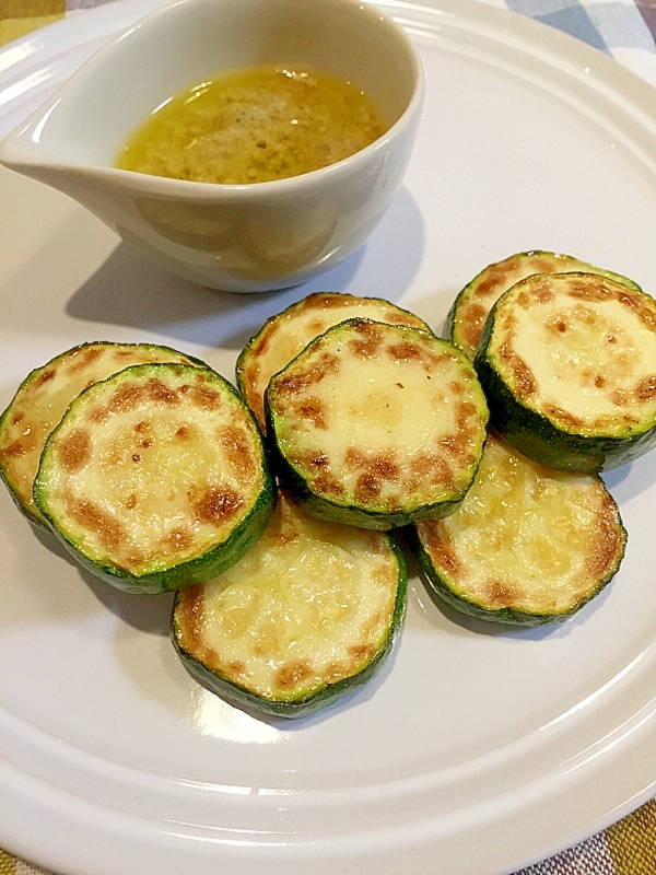 焼きズッキーニの簡単バーニャカウダソース添え