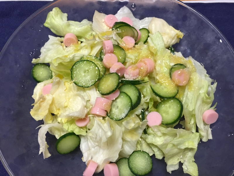 しゃっきり野菜と魚肉ソーセージのサラダ