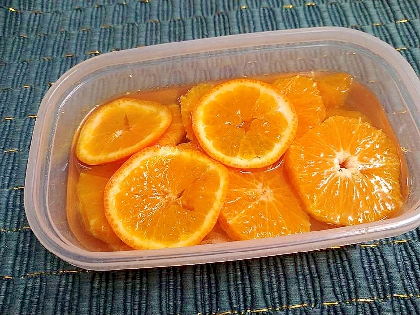 ハロウィンに役立つオレンジのシロップ漬け