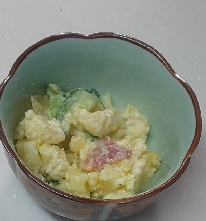 炊飯器で蒸して自然な甘味を引き出すポテトサラダ