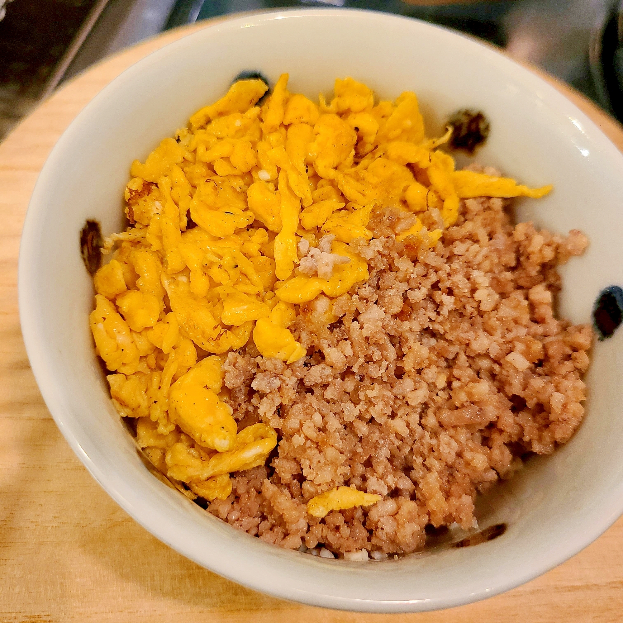 甘辛簡単!オートミール2色そぼろ丼