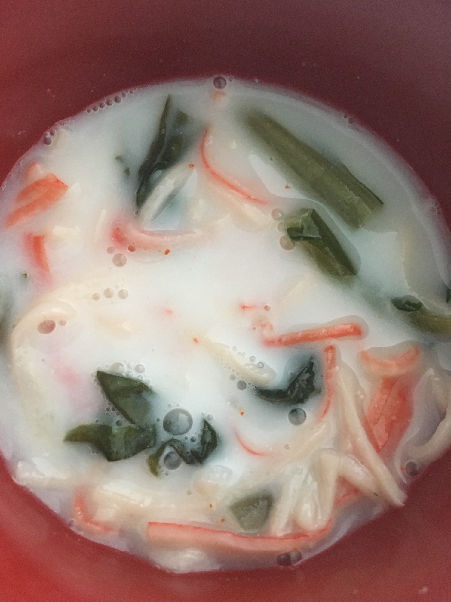 野沢菜とカニカマのミルクスープ