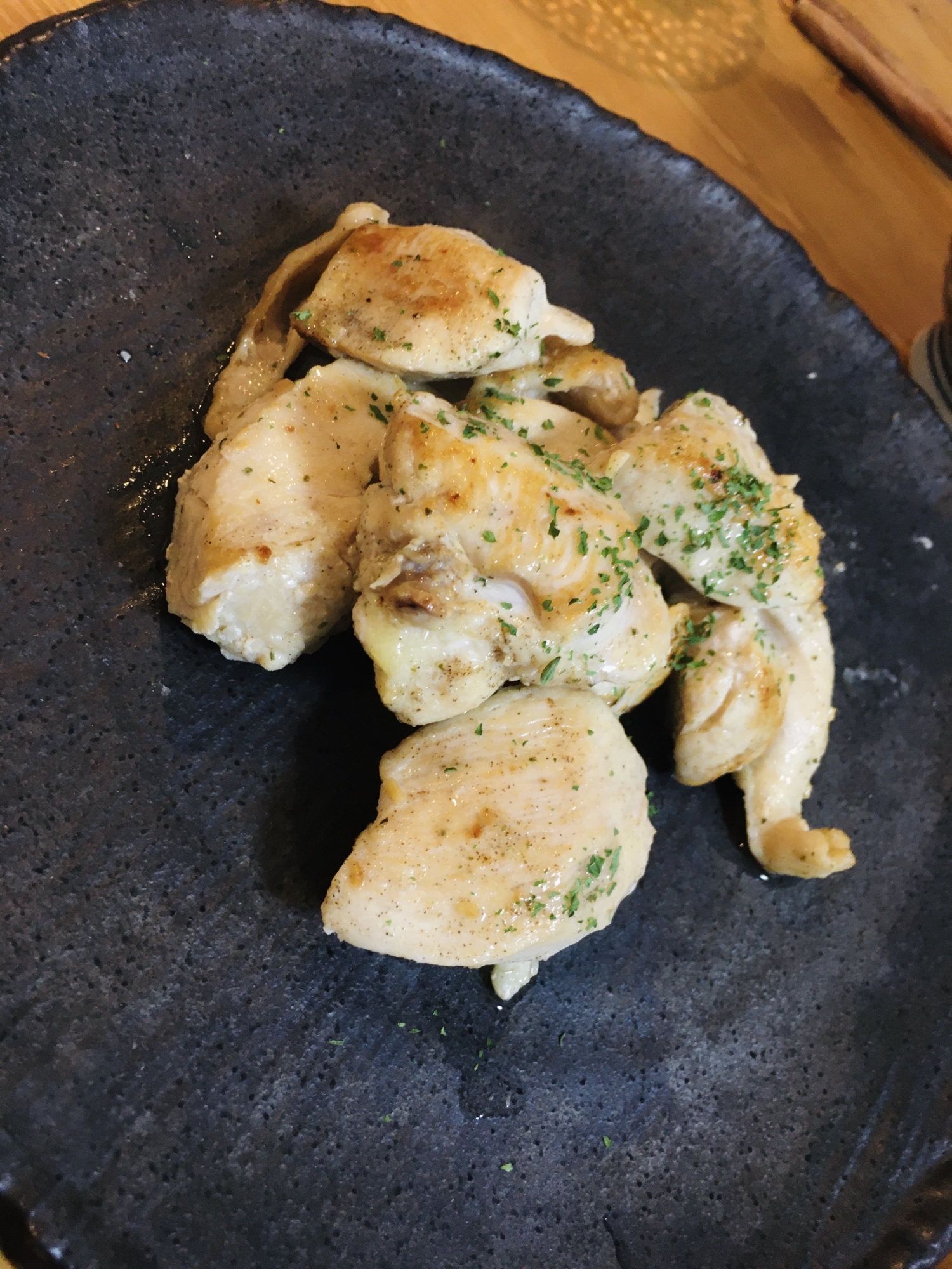 オーブンでこんがり♫鳥もも肉のガーリックソルト焼き