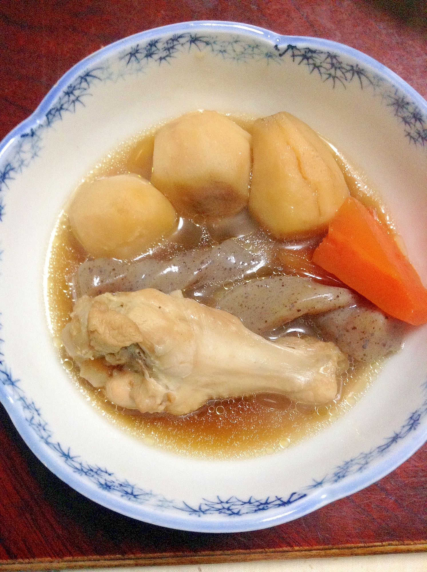 鶏手羽元と里芋の生姜煮【冷え性改善＆コラーゲン】