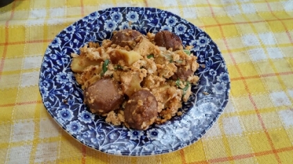 お弁当にも❤馬鈴薯と黒酢団子と卵の炒め物❤