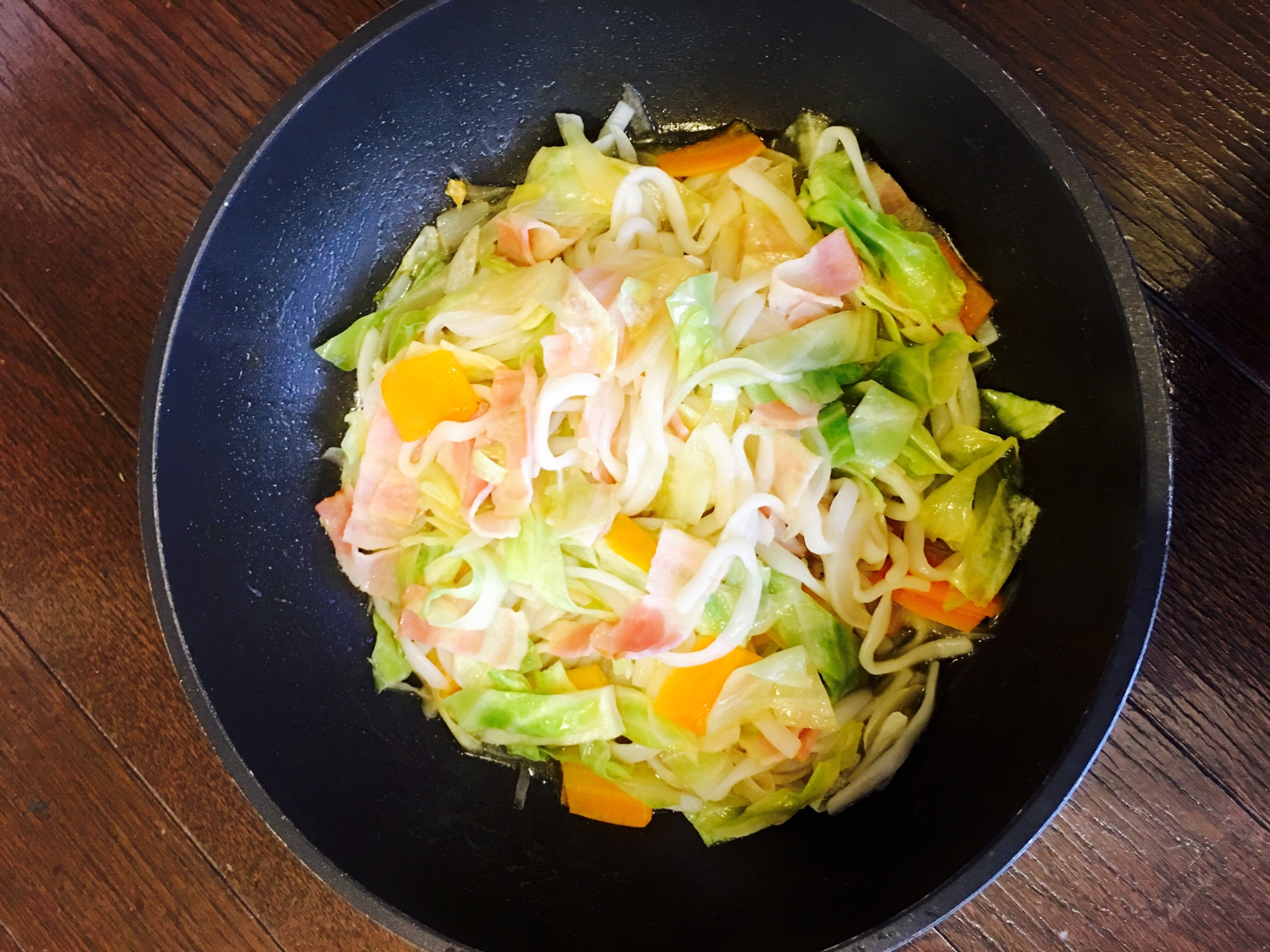 糖質ゼロ麺で、レモン風味焼うどん