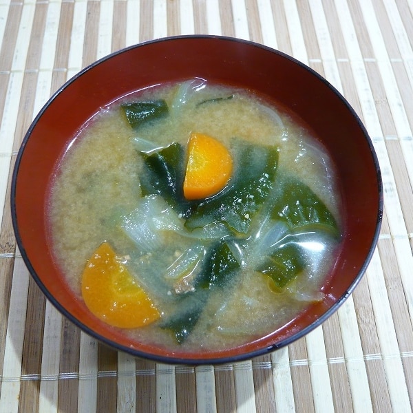人参と玉ねぎとわかめの味噌汁 レシピ 作り方 By 大福 あんこ 楽天レシピ 人参と玉ねぎとわかめの味噌汁 レシピ 作り方 By 大福 あんこ 楽天レシピ