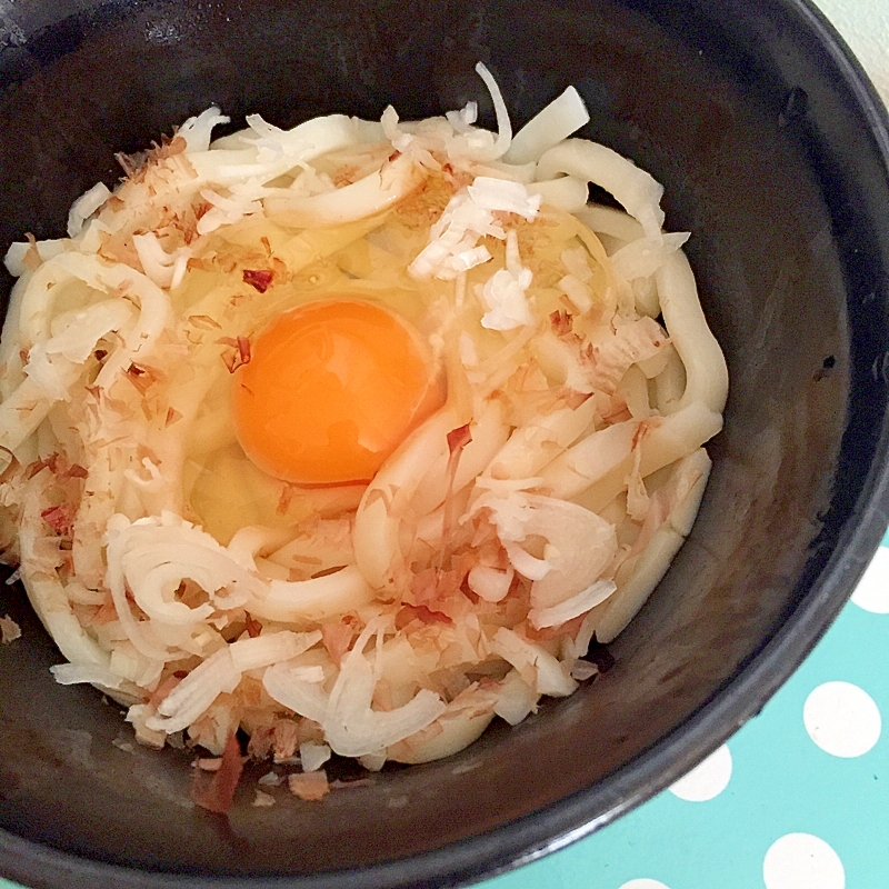 卵と鰹節のうどん☆