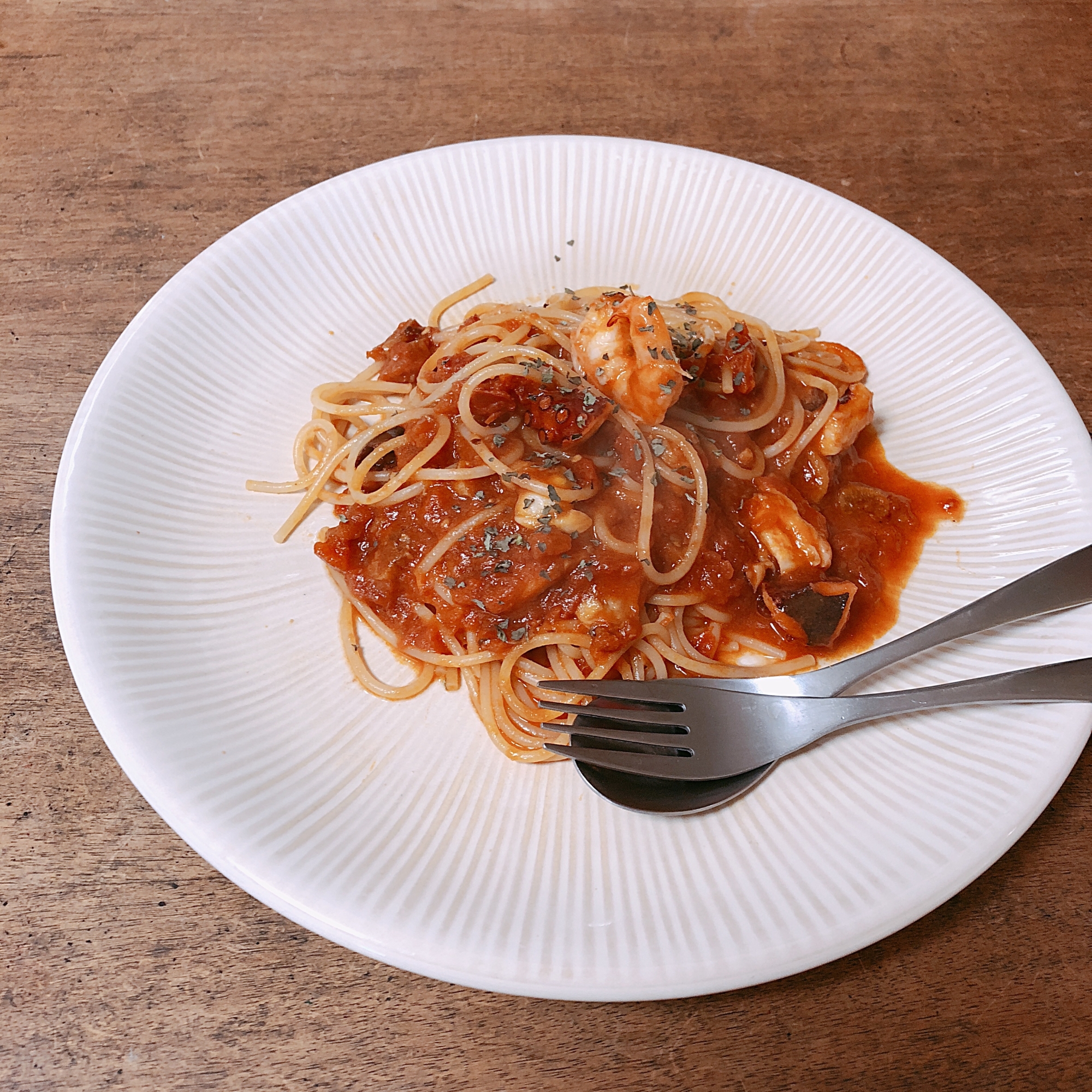 タコとエビの美味しいトマトパスタ