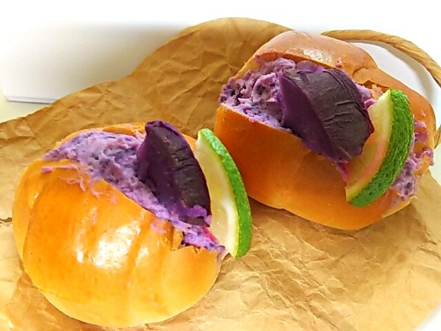 紫芋クリーム☆ロールパンサンド
