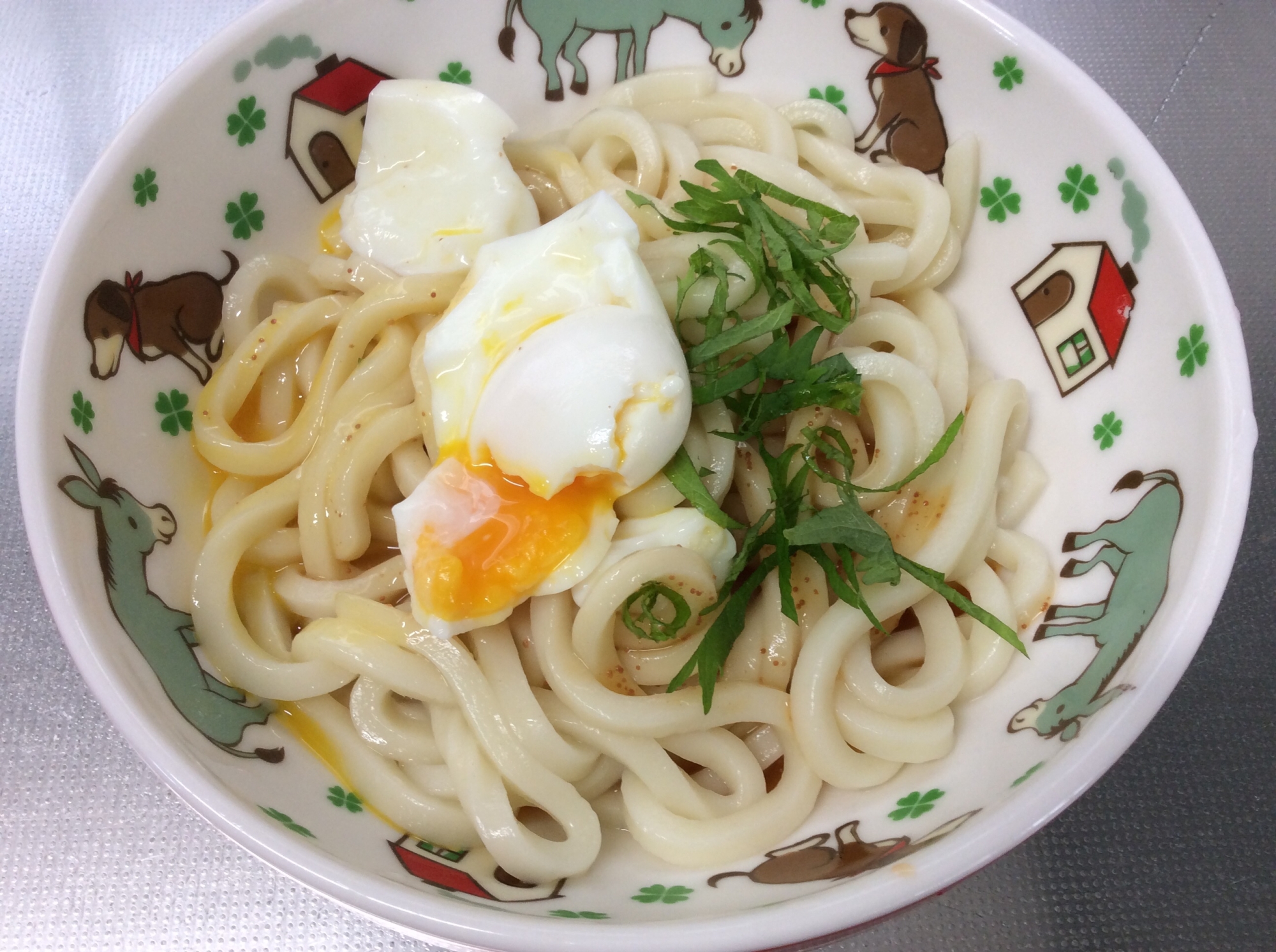 タラコぶっかけうどんの半熟卵乗せ