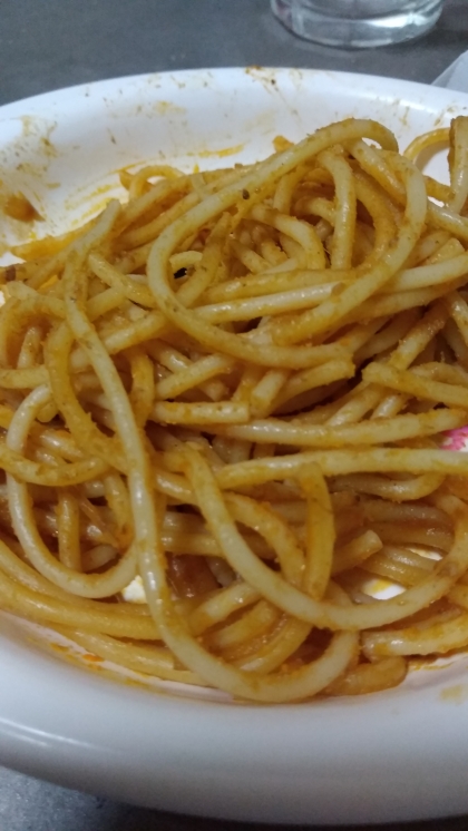 ビックリするほど美味しいハヤシライスの残りでパスタ