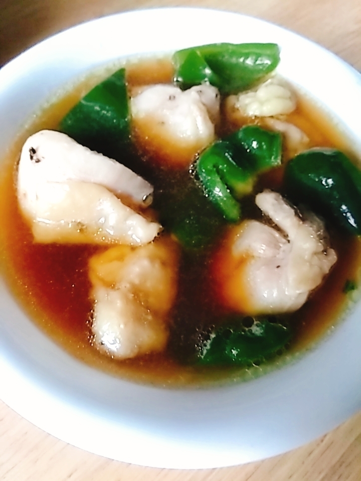 鶏モモ肉とピーマンの中華スープ