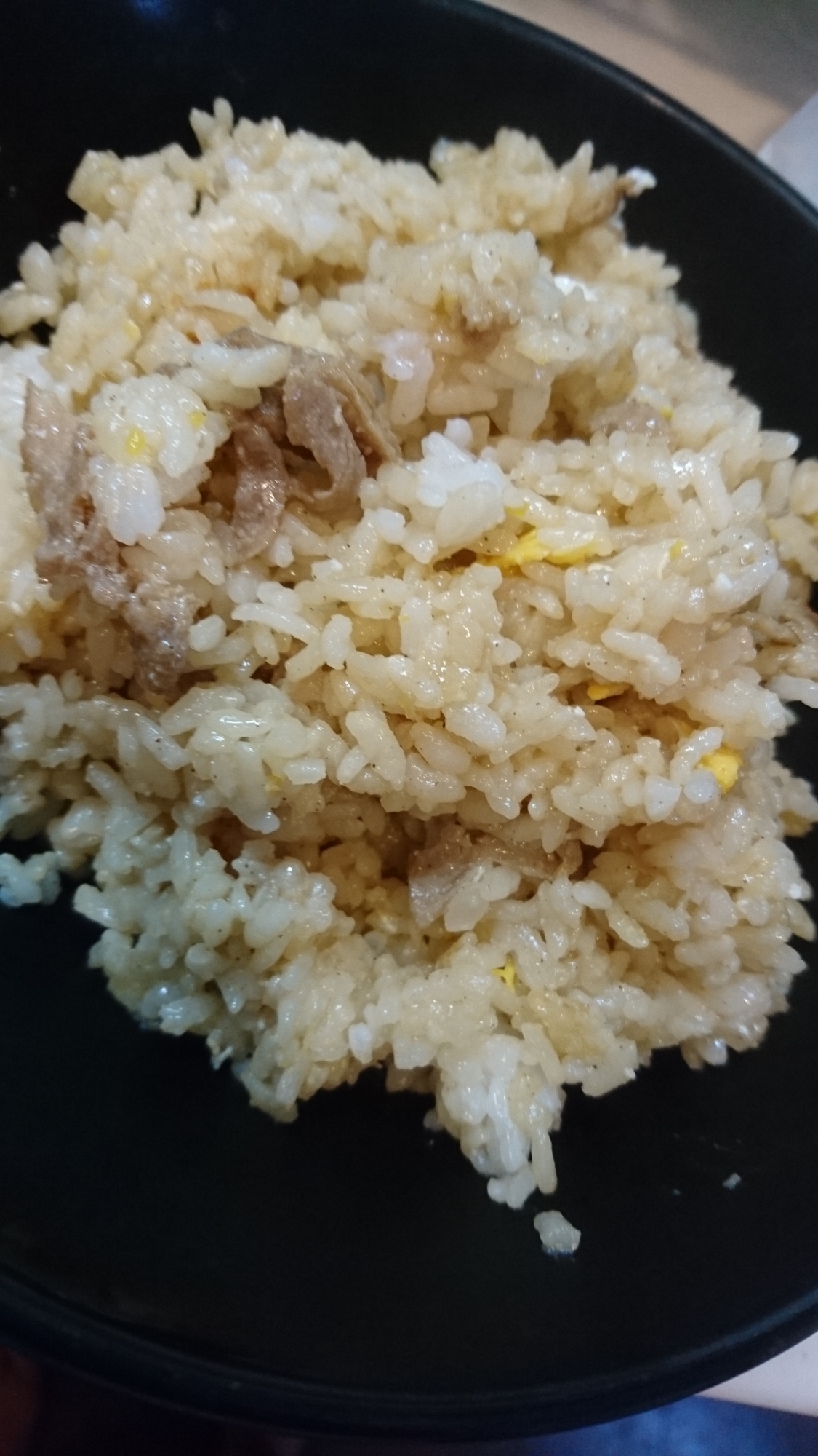 余った豚丼の肉でチャーハン