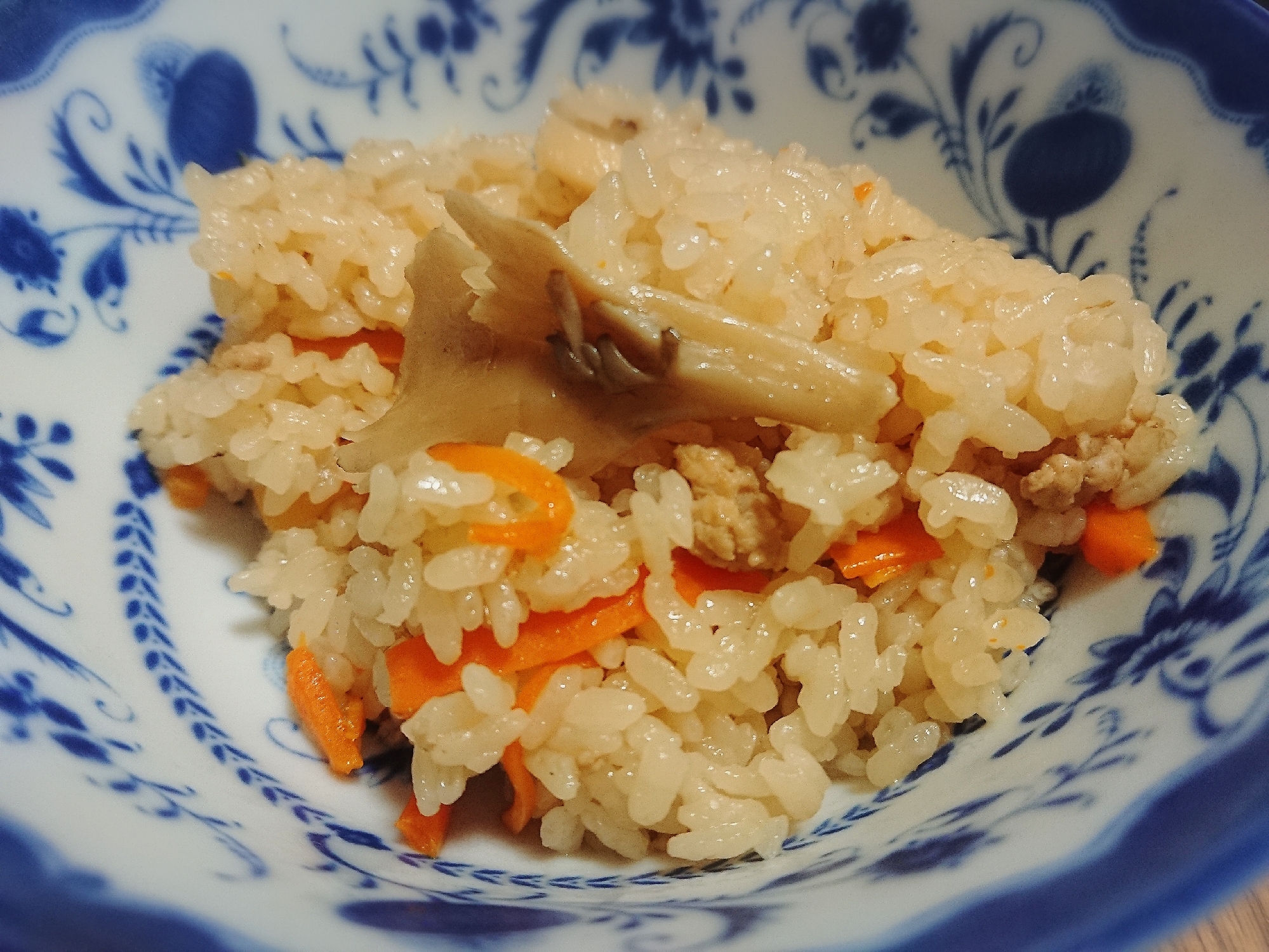 舞茸のシンプル炊き込みごはん レシピ 作り方 By Aya Cafe 楽天レシピ 舞茸のシンプル炊き込みごはん レシピ 作り方 By Aya Cafe 楽天レシピ