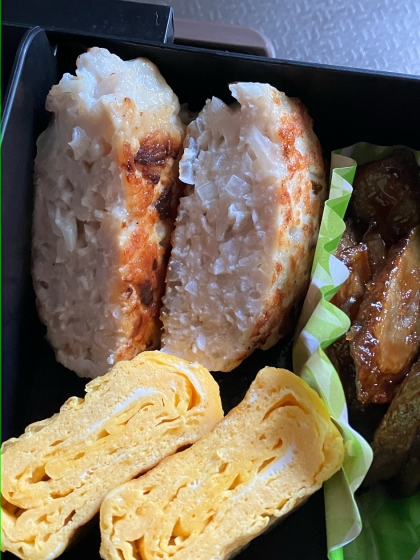 具材は違いますが味付けを参考にしました。お弁当の他のおかずが甘辛いものだったので、塩つくねがいいアクセントになりました。