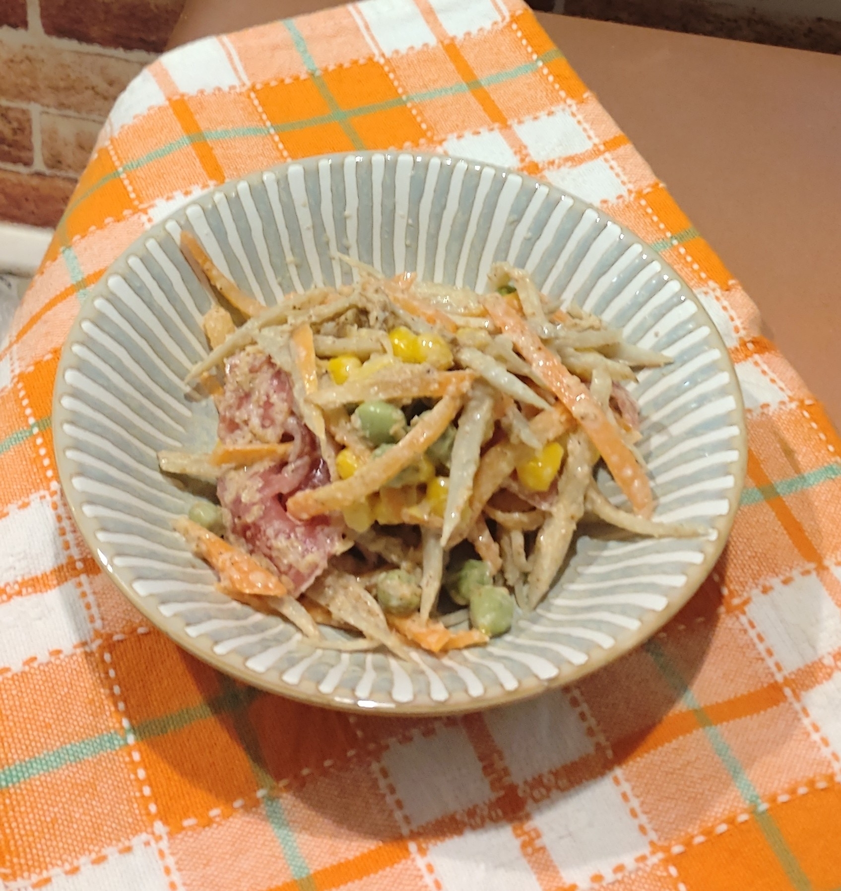 根菜と枝豆とコーンと生ハムの洋風ごま和え