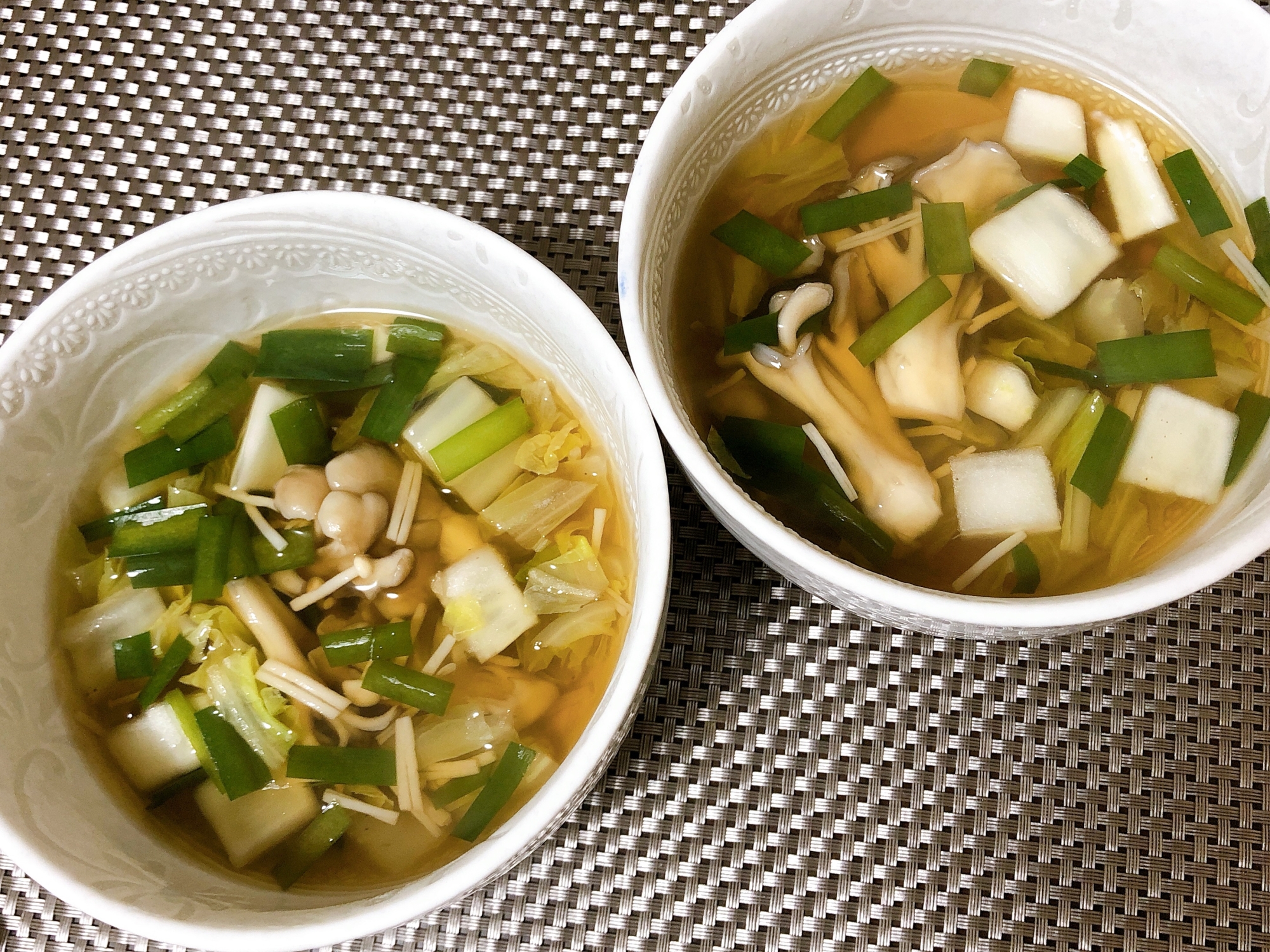 白菜とキノコのスープ