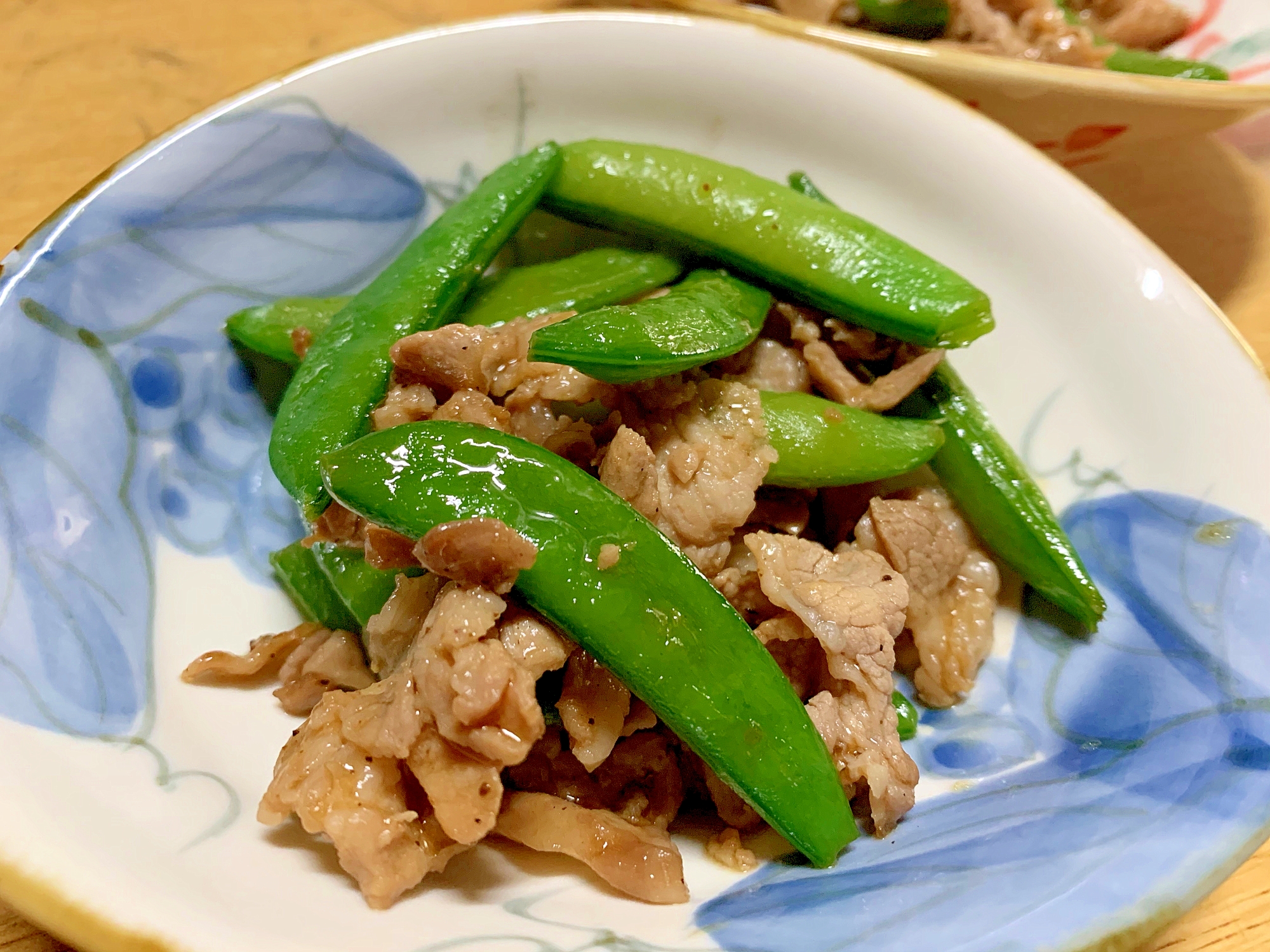 スナップエンドウと豚肉の炒め物