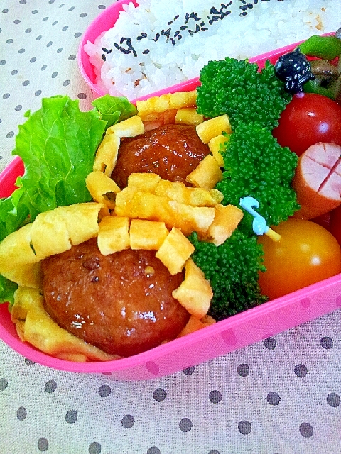 肉団子と薄焼き卵でひまわり 可愛いお弁当のおかず レシピ 作り方 By ラズベリっち 楽天レシピ 肉団子と薄焼き卵でひまわり 可愛いお弁当のおかず レシピ 作り方 By ラズベリっち 楽天レシピ