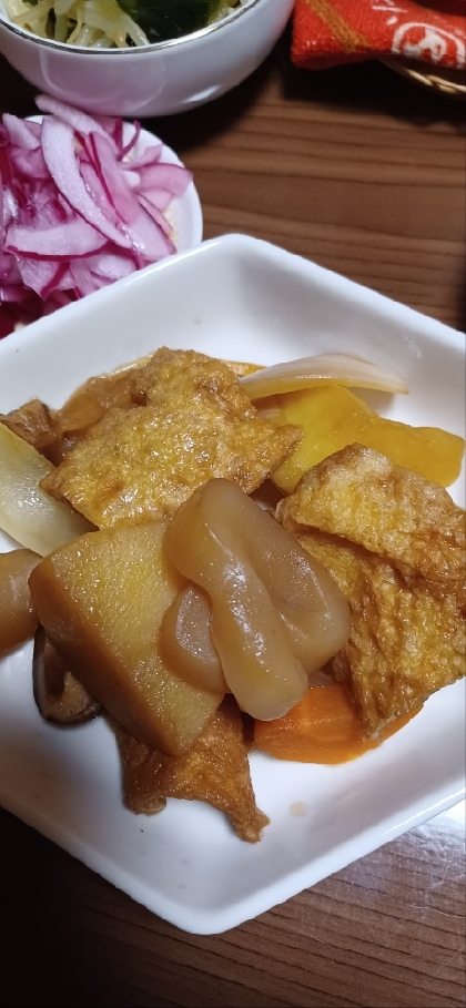 肉の代わりに寿司揚げ入り！こんにゃくとごぼうの煮物