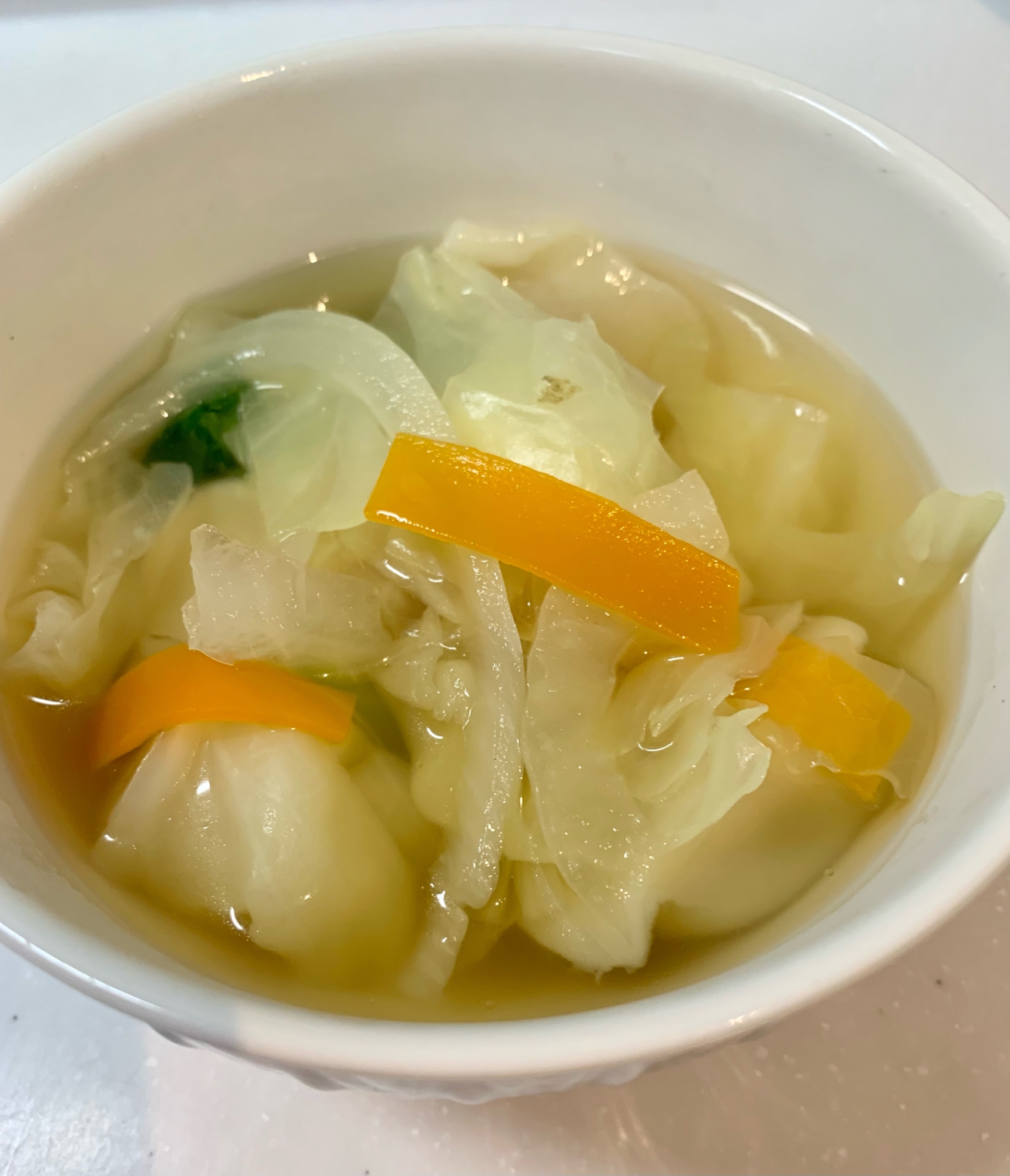 水餃子とカット野菜のスープ
