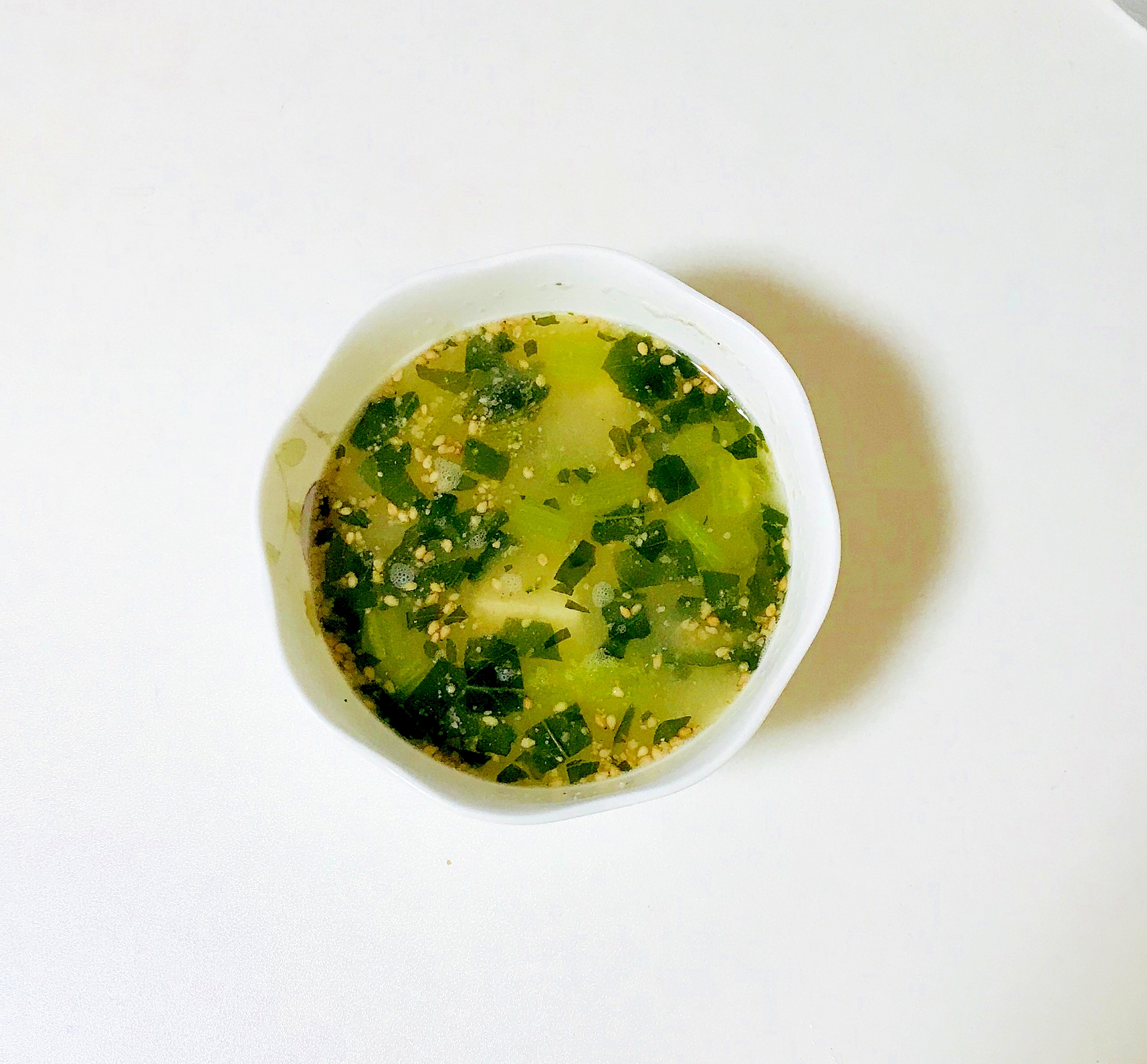 冷凍小松菜の豆腐味噌汁
